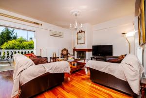 Spacious Villa with pool 500m from the beach