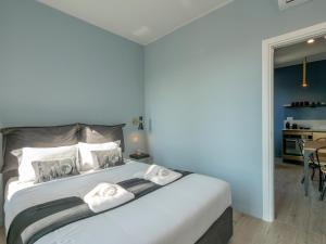 New two-room apartment a stones throw from the M3 Metro