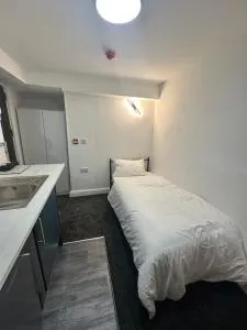 Room 6 NG3 2AZ - Lowdham