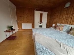 Lakecottage