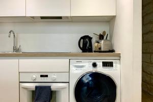 Urban Escape - Modern and spacious!