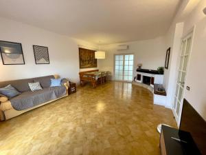 Villa Levante, relax esclusivo in riva al mare vicino Cefalù