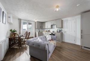 City Centre 1 bed Georgian flat with courtyard