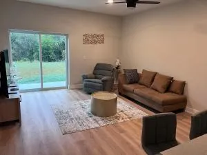 Brand new home near beautiful beaches - Murdock