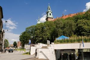 Wawel Castle across the street! Ozonated Apartment