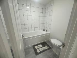 Lovely Apartment Great Location!