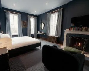 The Bookhouse at Faunbrook - Intercourse