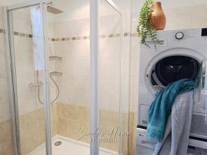 15 min from Paris center Parking & quiet area