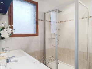 15 min from Paris center Parking & quiet area