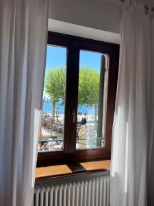 Apartment- City center and lake view