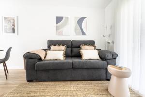 Forum Apartments III by House and People