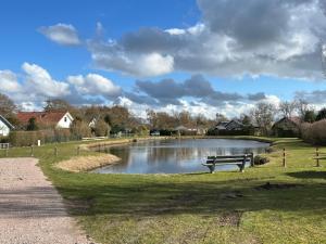 Familie bungalow aan het meer