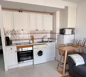 Apartamento con piscina y parking privado