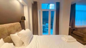 Monastiraki 112 - 38m2 SuperHost Hub