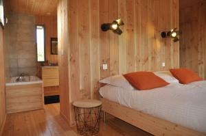 B&B / Chambres d'hotes La Cabane de Chacha : photos des chambres