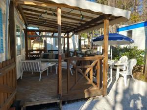Campings Mobilhome Les volets bleus : photos des chambres