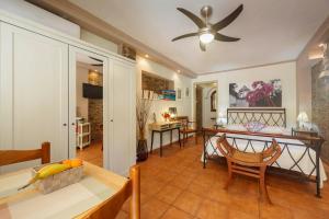 Kamaritis Villa, Private Studio, Mountain View