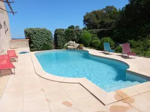 appartement 60 m2 climatisé 2 adultes max et 2 enfants piscine partagée - Nota