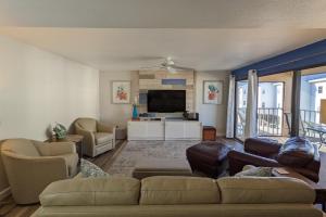 Sea Club #44 - Coral Reef Retreat