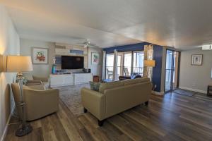 Sea Club #44 - Coral Reef Retreat