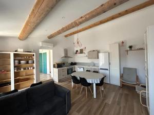 Maisons de vacances Maison Familiale a Esparron-de-Verdon avec Terrasse Privee : photos des chambres