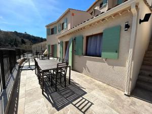 Maisons de vacances Maison Familiale a Esparron-de-Verdon avec Terrasse Privee : photos des chambres