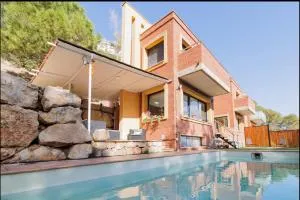 Can Camarassa Escapada Relax con Piscina y Jacuzzi - Gélida