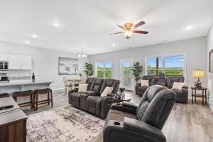 Stonebridge Resort, Golf Course, Pools, Upgraded Decor, Free Tickets