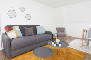 Bright 1 Bedroom Apt - Next to Public Transports - RN18-4