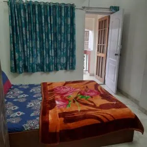 Beautiful AC Room, Best Location, Furnished with Kitchen, TV, Fridge, Washing Machine etc at Pachpedinaka Raipur - Dhamtari