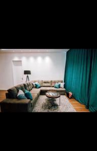 King David Cosy 2 Bedroom Apartment