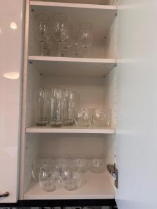 Private lakeside cabin Metsola