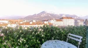 Martine a Annecy parking vue magnifique