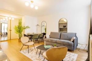Apartment 3 Min from Haussmann, Sleeps 6 , 2BDR
