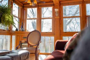 Downtown Hideaway Ste Piedmont