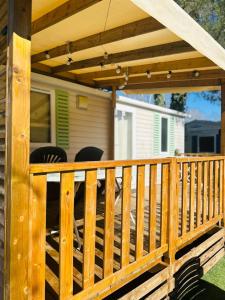 Campings Mobilhome 228 proche du Lac , Tv , clim ect Camping : photos des chambres