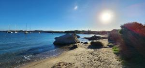 Fronte mare Palau, porto turistico e spiaggia img2