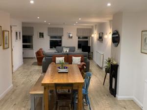 Island town Apartment