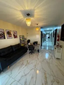 Hotel Calleb - 菲格雷多总统镇