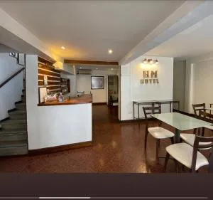 Hotel Mayo - 25 de mayo 1265 - ciudad de Mendoza - Capital - بوتريريلوس