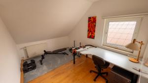 Bright Apartment with HomeGym