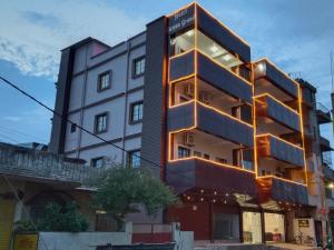 Hotel Sienna Grand