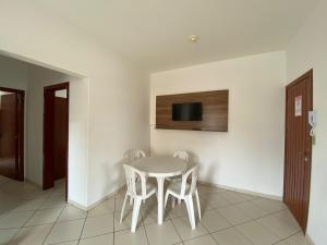Apartamento amplo há 150 metros do mar - 0409