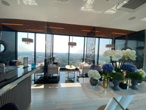 Bright Large room 2B2B 73sqm -Astra Sky River Rooftop Pool