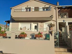 Mesoloras Valley View