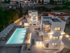 Crabstone Brand New Complex with Pool