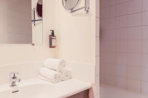 Hotels Hotel Les Trois Luppars : photos des chambres