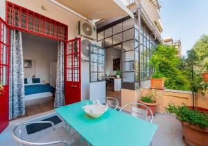 Spacious 2-Bdrm Apt at Filopappou hill in Koukaki!