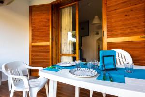 Cozy townhouse for families with pool and garden