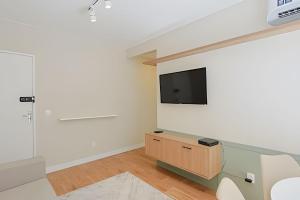 Apto Reformado Av Hercílio Luz